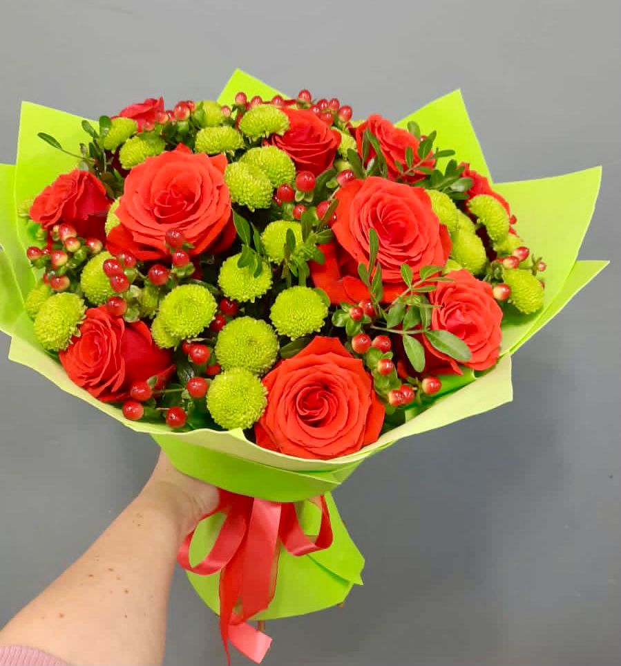 Букет цветов из: Хризантемы и Розы в Кротовка