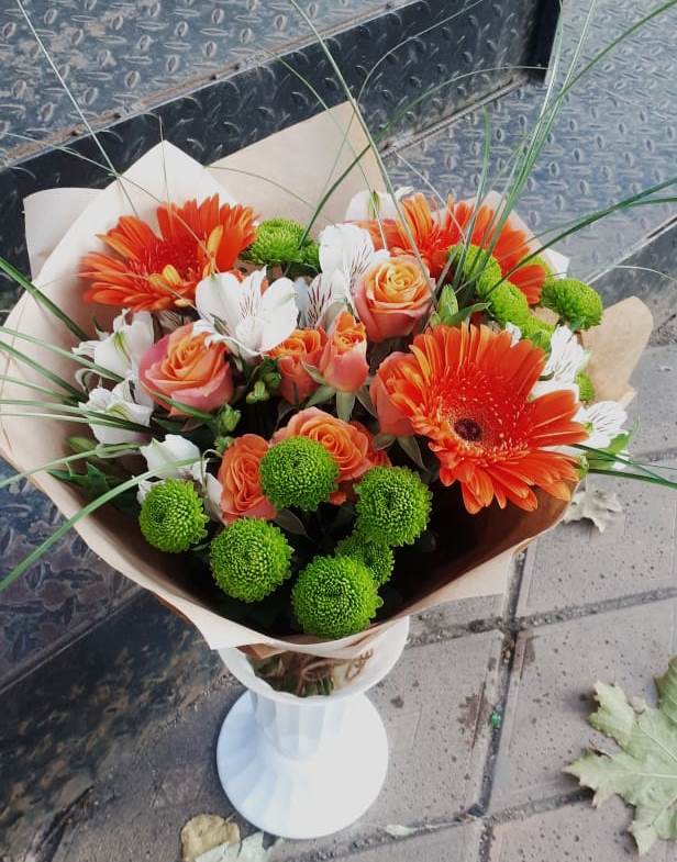 Букет цветов из: Герберы, Хризантемы, Альстромерии и Розы в Кротовка