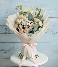 Букет цветов из:  Розы и Лизиантусы в Кротовка