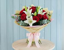 Букет цветов из:  Лилии и Розы в Кротовка