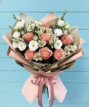 Букет цветов из:  Розы, Альстромерии и Лизиантусы в Кротовка