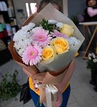 Букет цветов из:  Герберы, Розы и Хризантемы в Кротовка