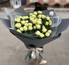 Букет Белые кустовые розы Солинеро в Кротовка