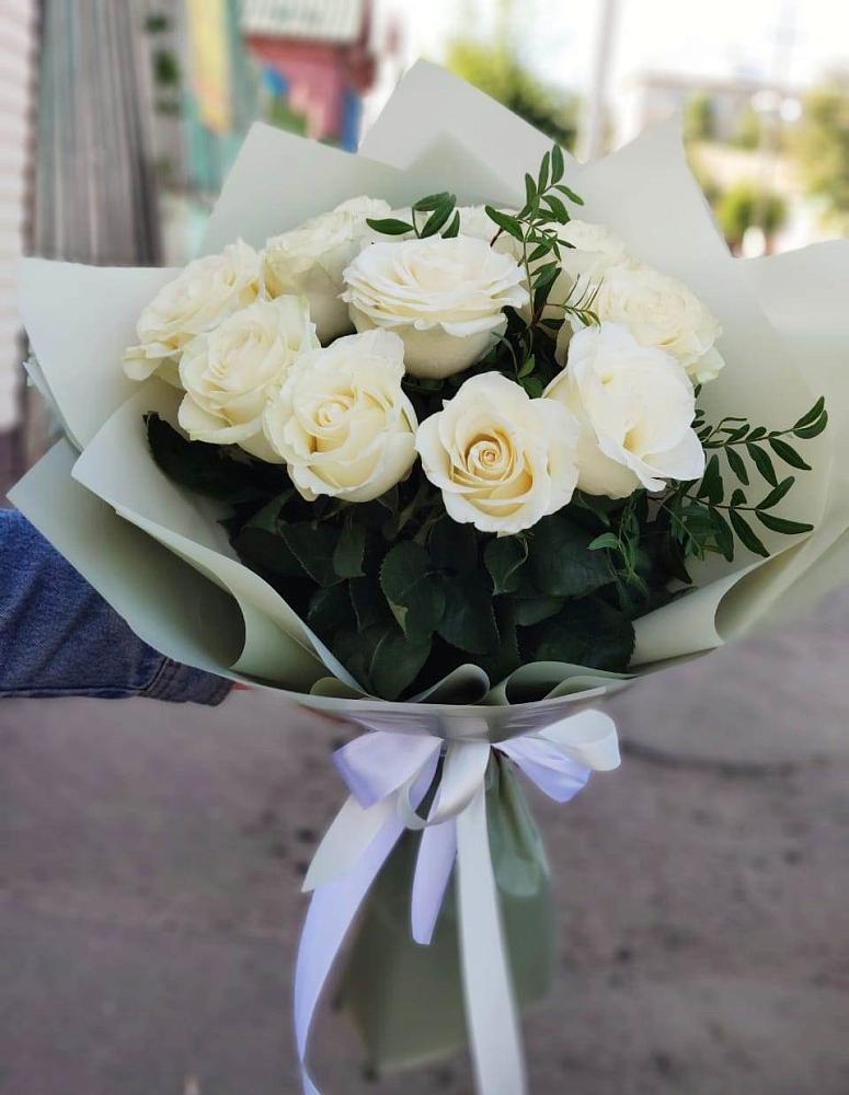 Букет Белые розы Проуд в Кротовка