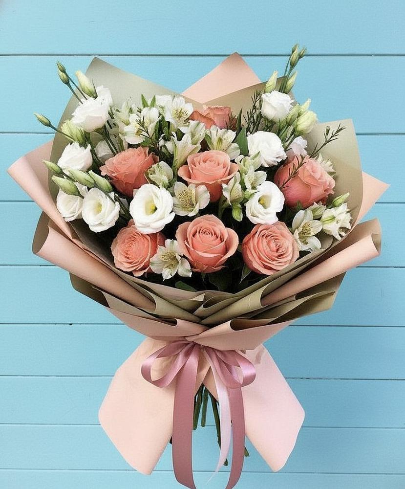 Букет цветов из: Розы, Альстромерии и Лизиантусы в Кротовка