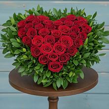 Цветочная композиция из Розы в виде сердца в Кротовка