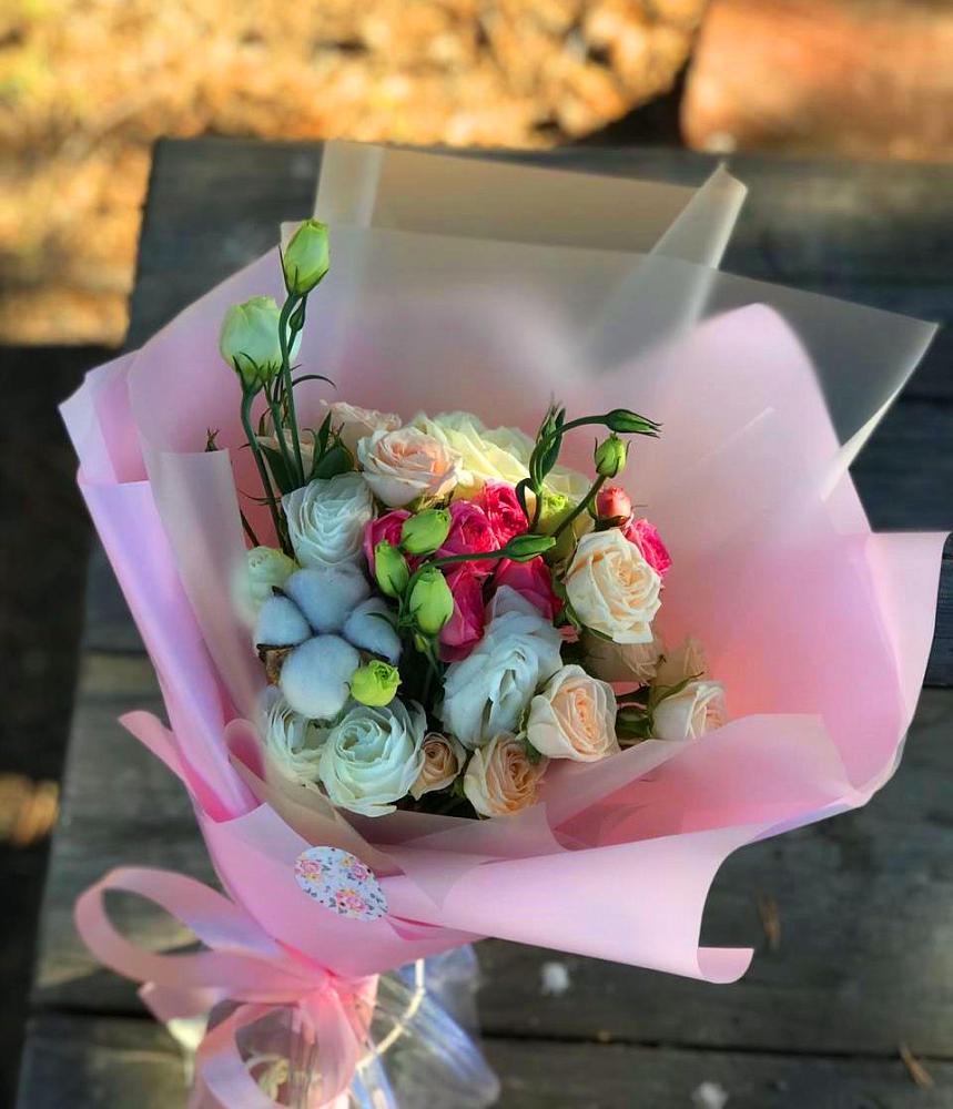 Букет цветов из: Розы и Лизиантусы в Кротовка