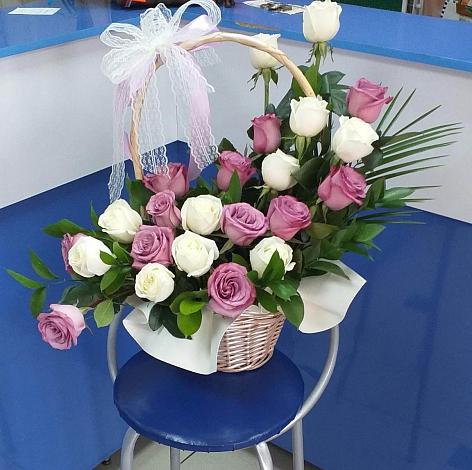 Цветочная композиция из Розы в корзине в Кротовка