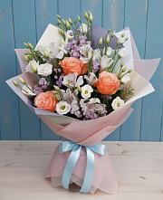 Букет цветов из:  Лизиантусы, Розы, Альстромерии и Гипсофила в Кротовка