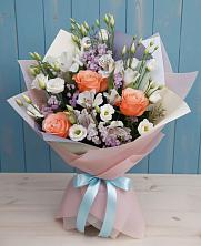 Букет цветов из:  Лизиантусы, Розы, Альстромерии и Гипсофила в Кротовка