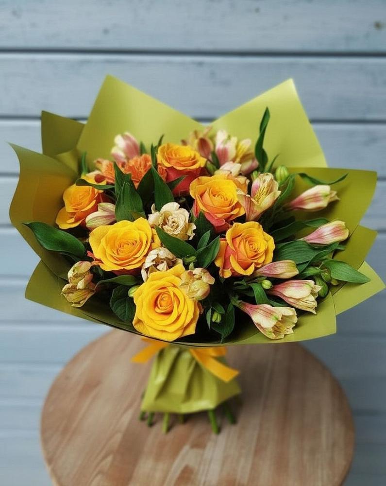 Букет цветов из: Альстромерии и Розы в Кротовка