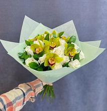 Букет цветов из:  Орхидеи и Розы в Кротовка