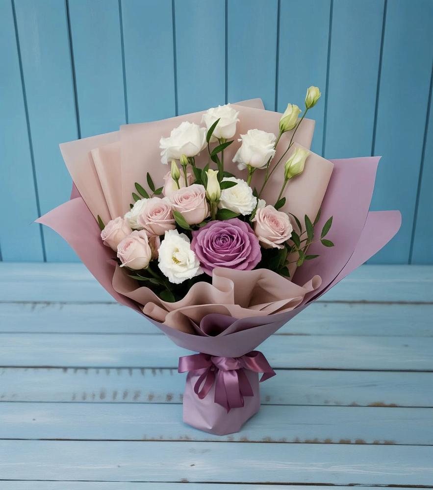 Букет цветов из: Розы и Лизиантусы в Кротовка